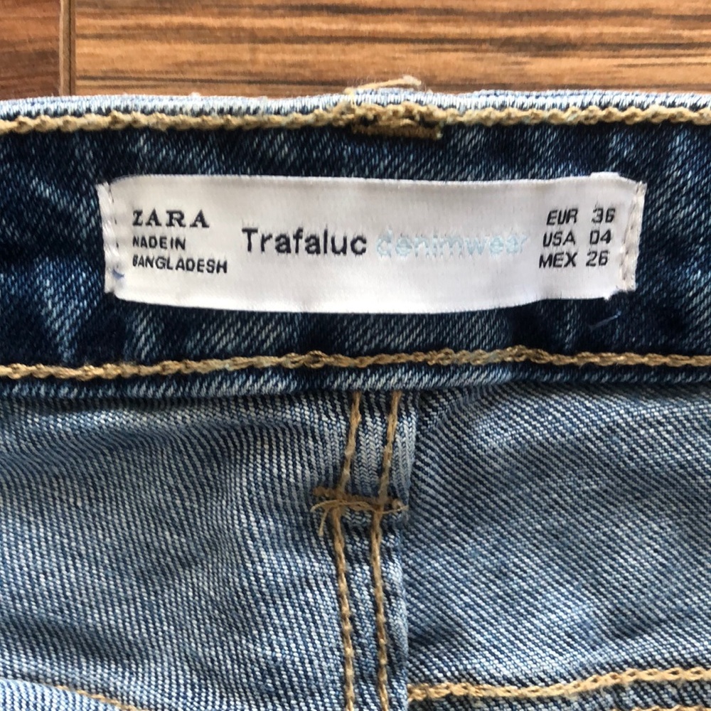Zara shorts - Picture 2 of 4
